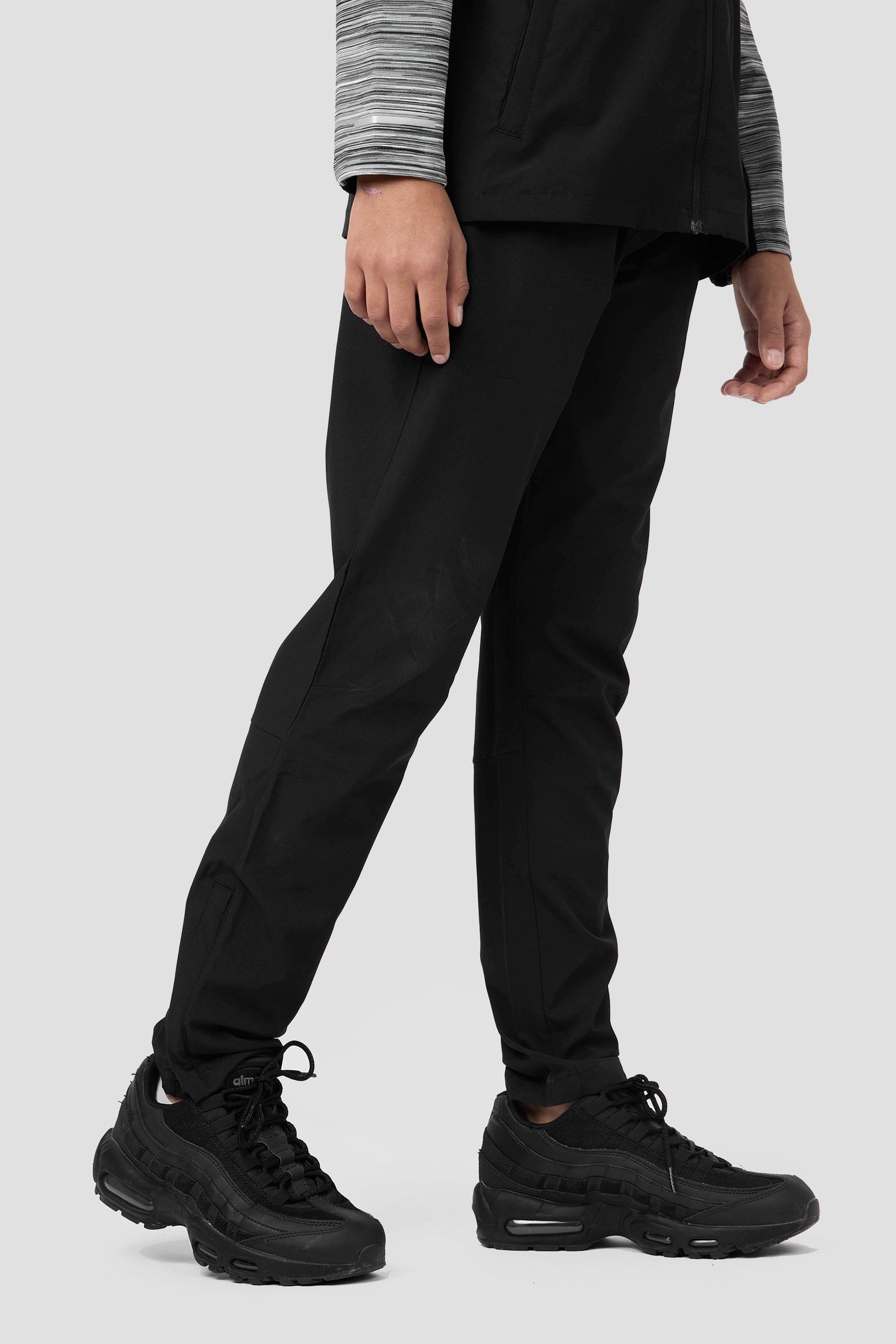 Boys Trail Panel Woven Pant - Black/Platinum Grey/Cement Grey/White