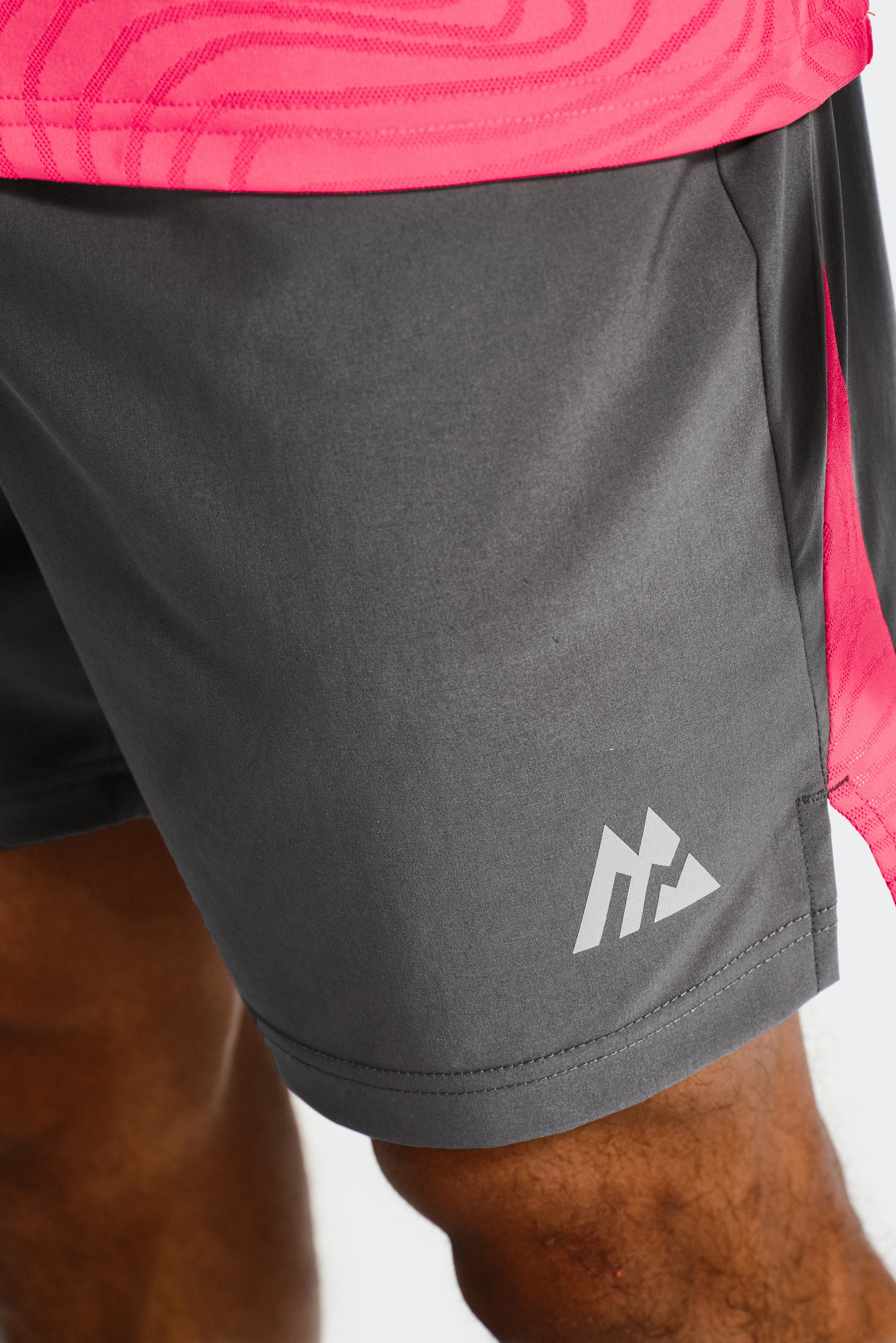 Tide Short - Cement Grey/Shocking Pink