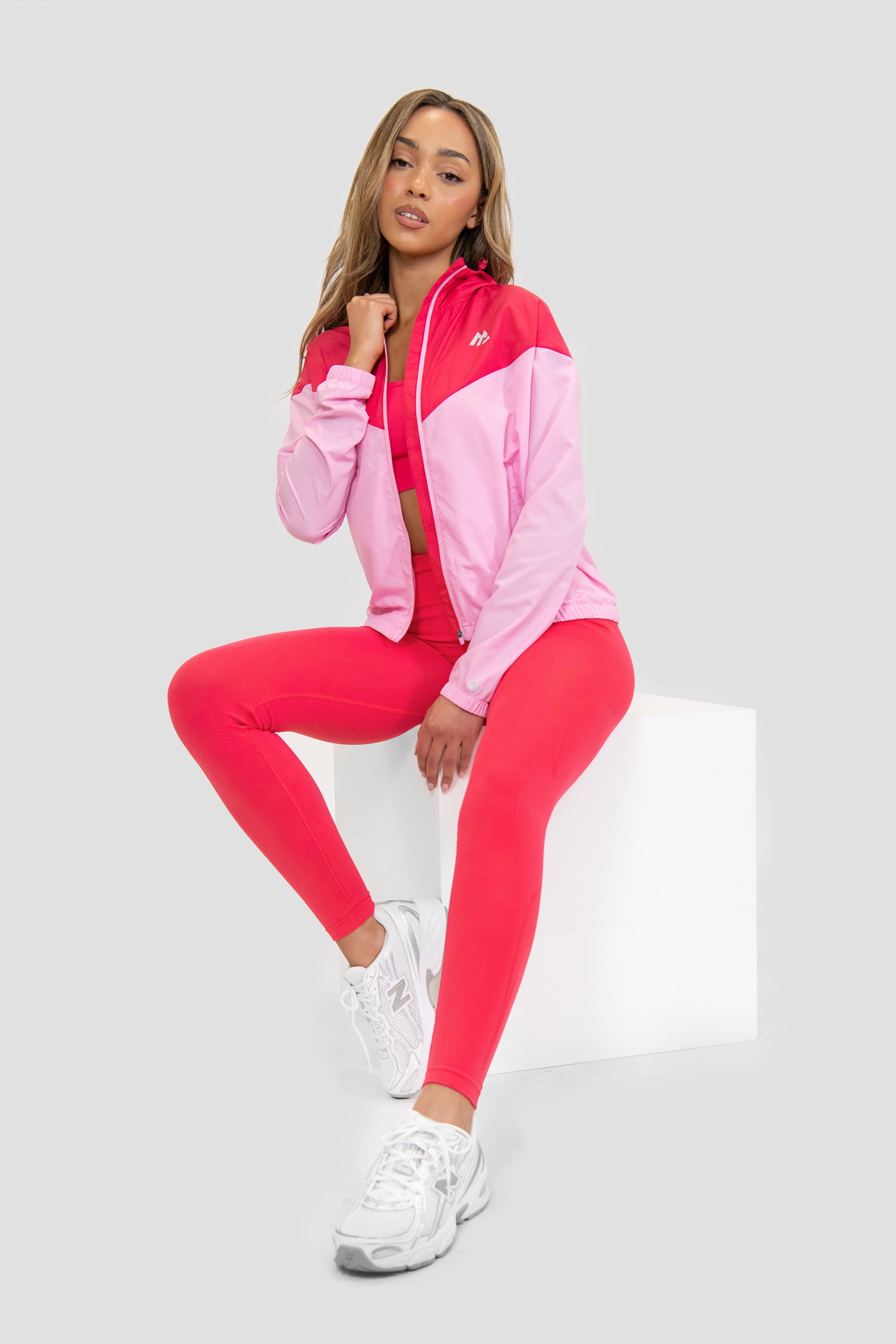 Women's Move Windbreaker - Strawberry Soda/Pink Sugar