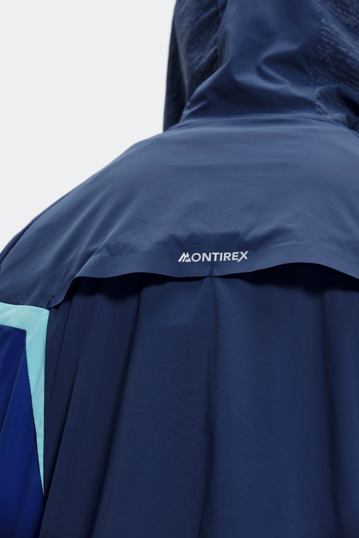 Front and back vents for added breathability.