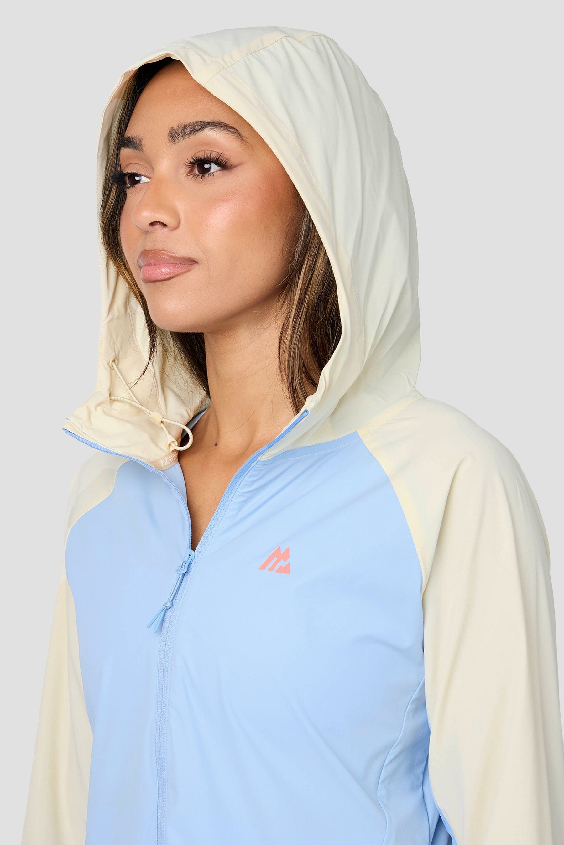 MTX Run Switch Windbreaker - Vanilla Foam/Blissful Blue