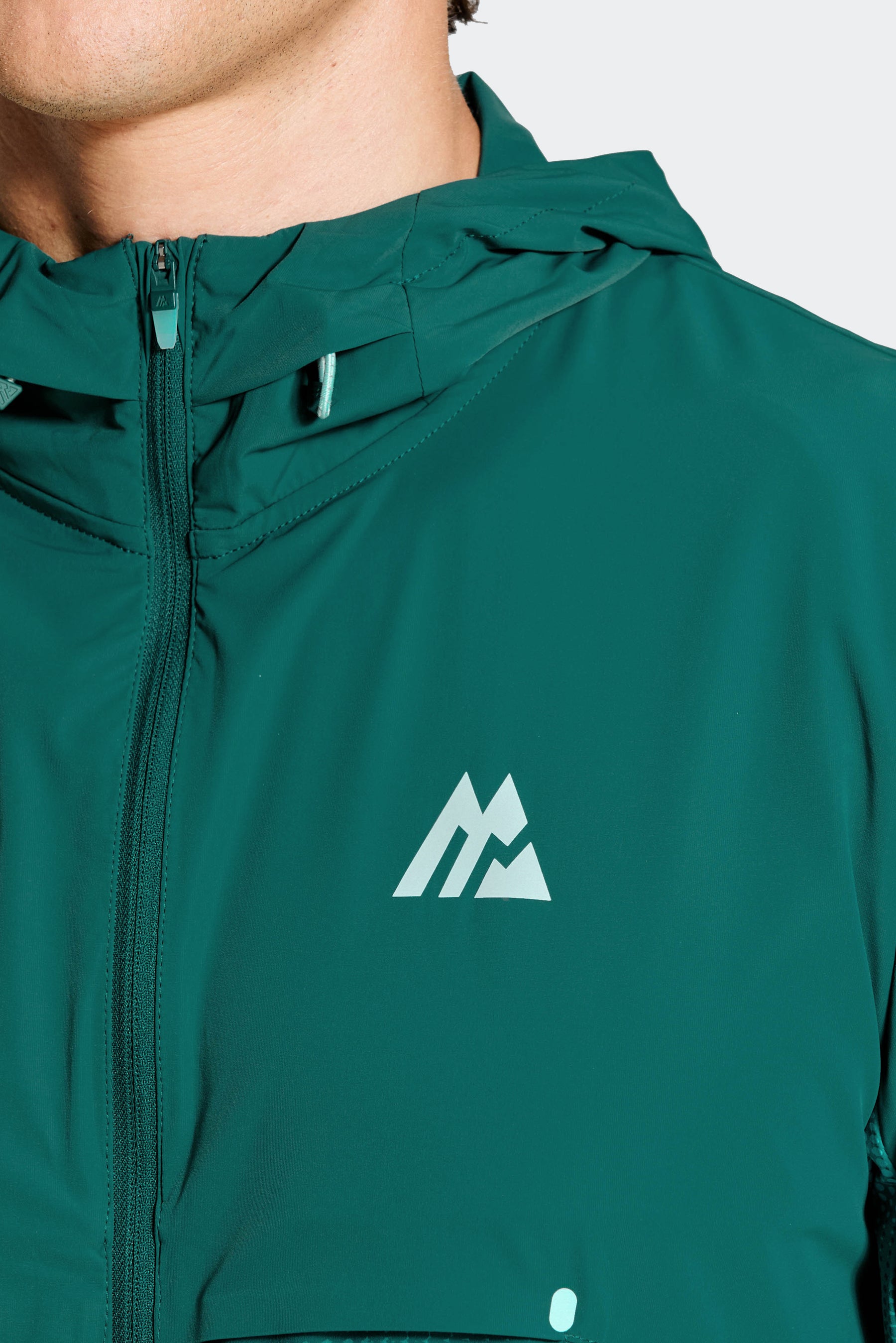 MTX Run Disperse Windbreaker - Ocean Abyss