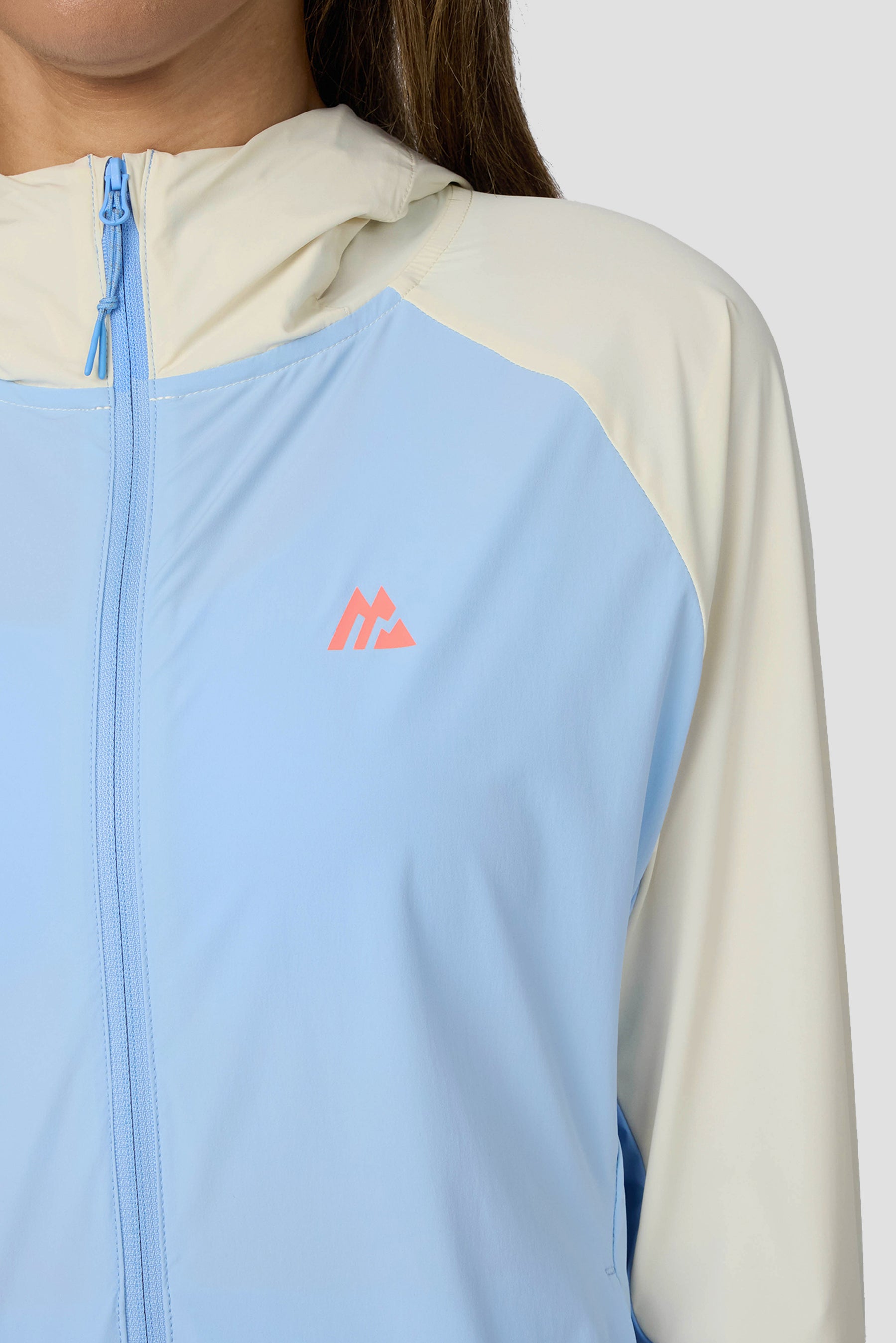 MTX Run Switch Windbreaker - Vanilla Foam/Blissful Blue