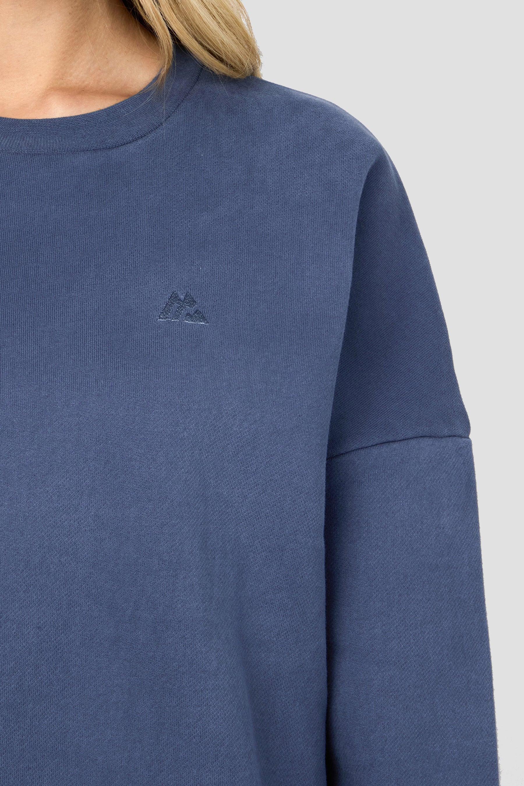 Form Fleece Sweat - Greyed Indigo