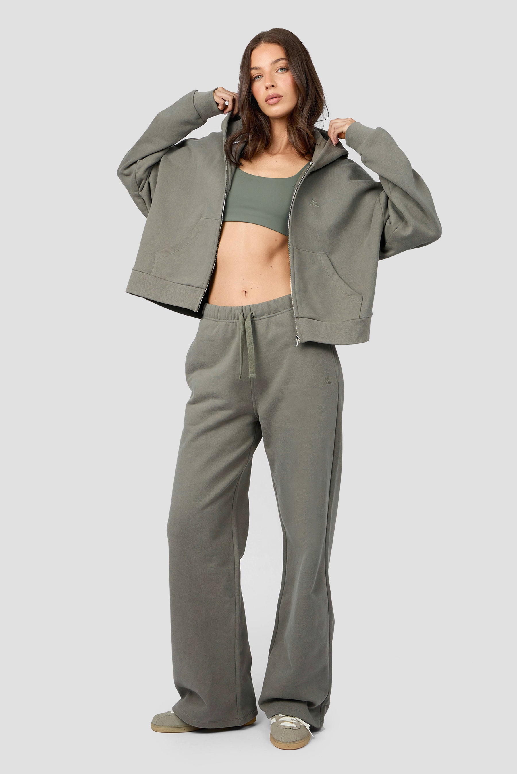 Form Full Zip Hood - Dark Olive