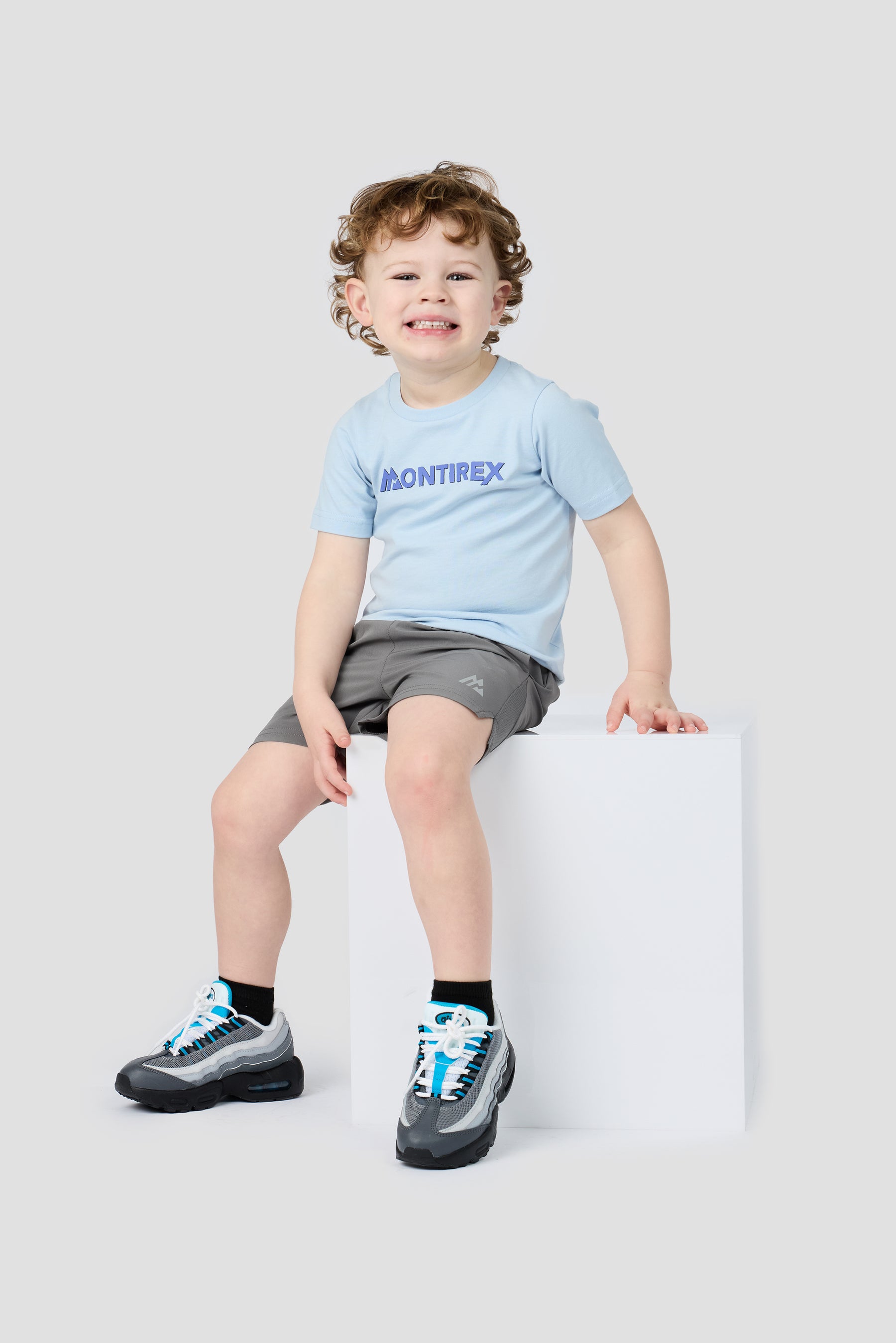 T-shirt unisex Bimbo-a personalizzabile T-shirt unisex Bimbo-a personalizzabile