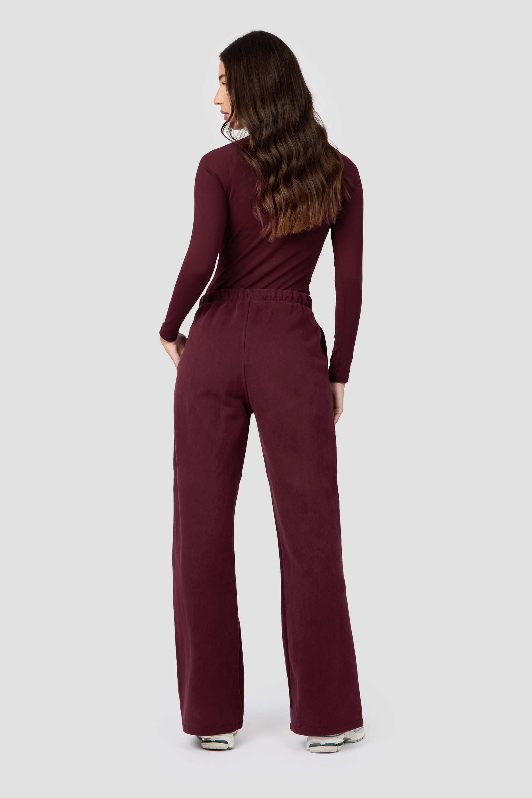 Form Fleece Wide Jogger - Malbec