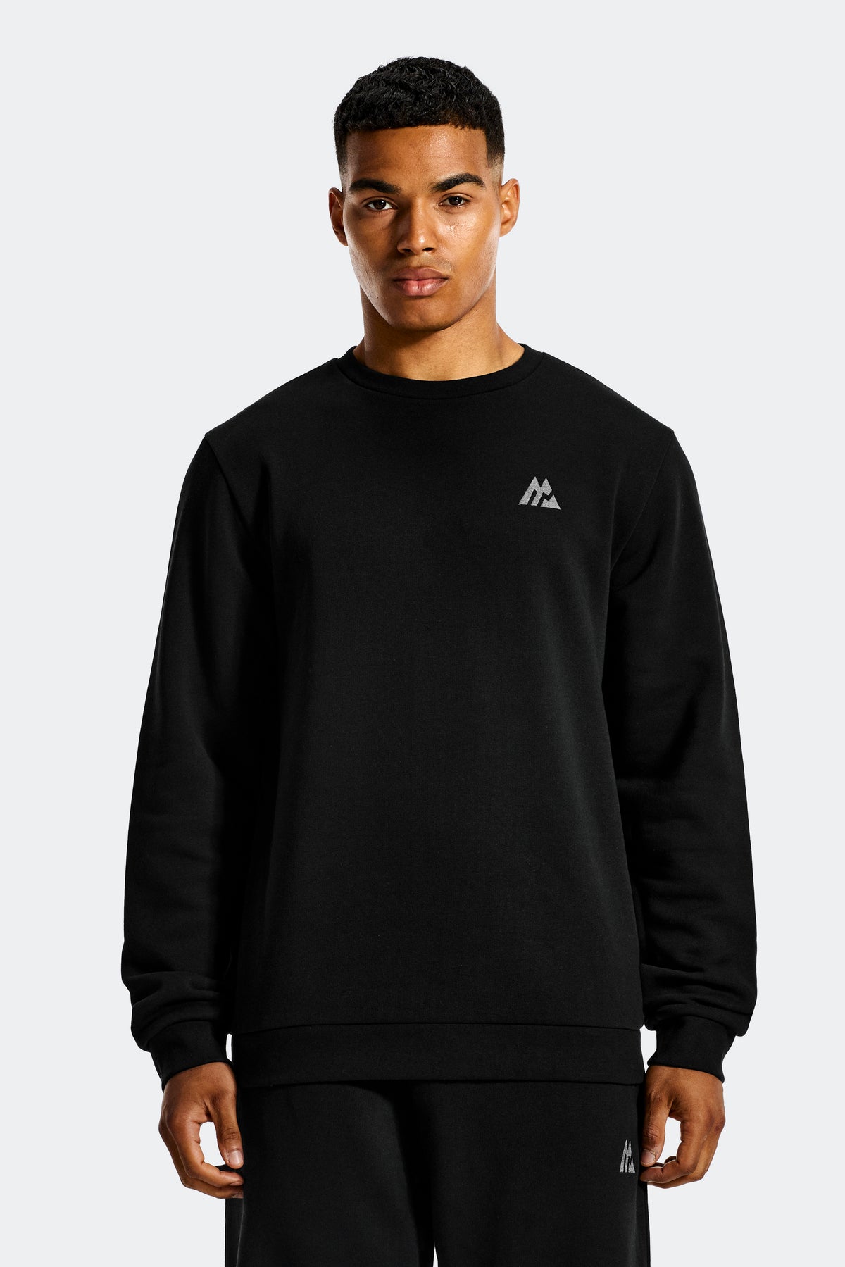 Essential Crew Neck Sweater - Black