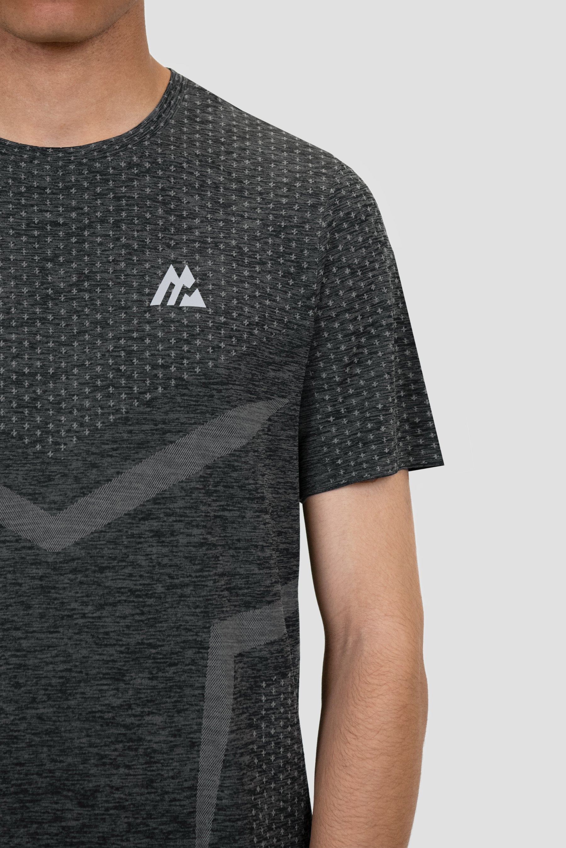 Men's Vault Seamless T-Shirt - Black/Platinum Grey