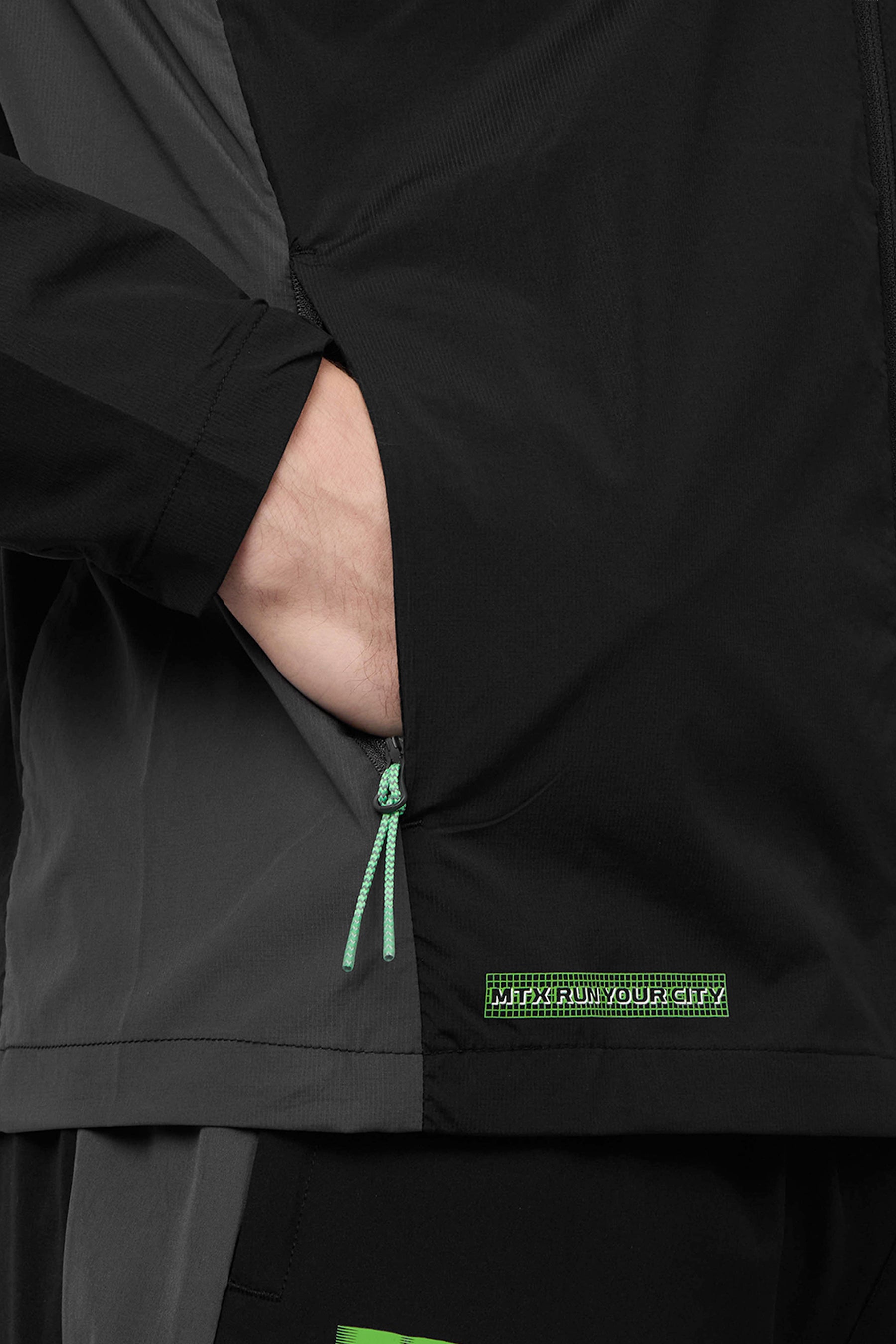 MTX Run City Liverpool Jacket - Black/Asphalt