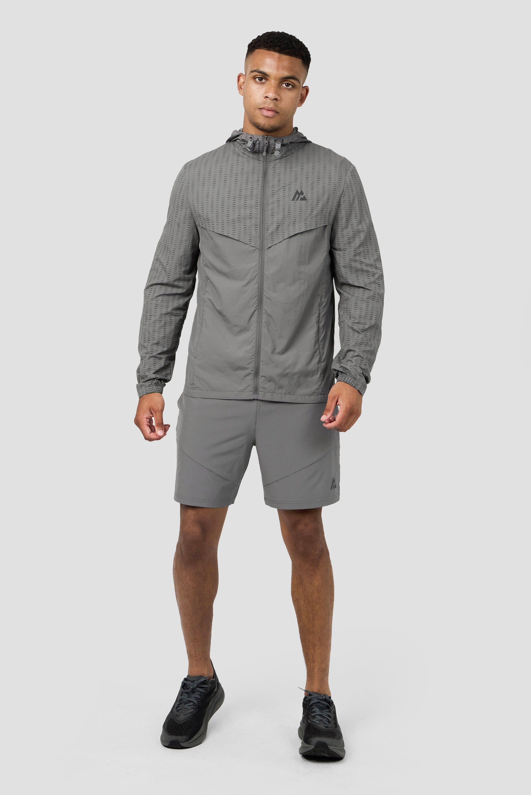 MTX Run Tempo Windbreaker - Cement Grey