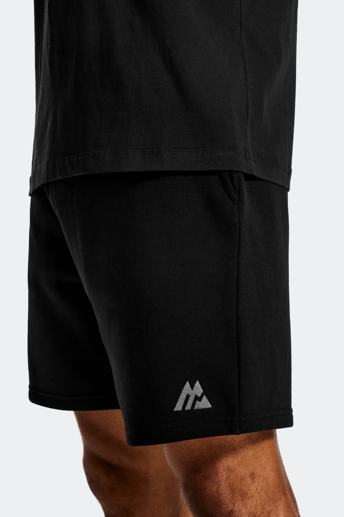 Essential Fleece Short - Black