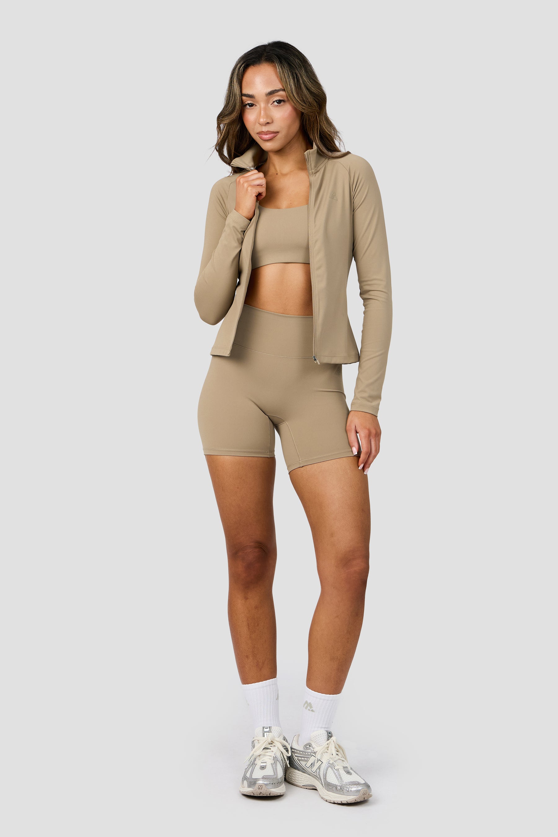 Form Full Zip - Praline 