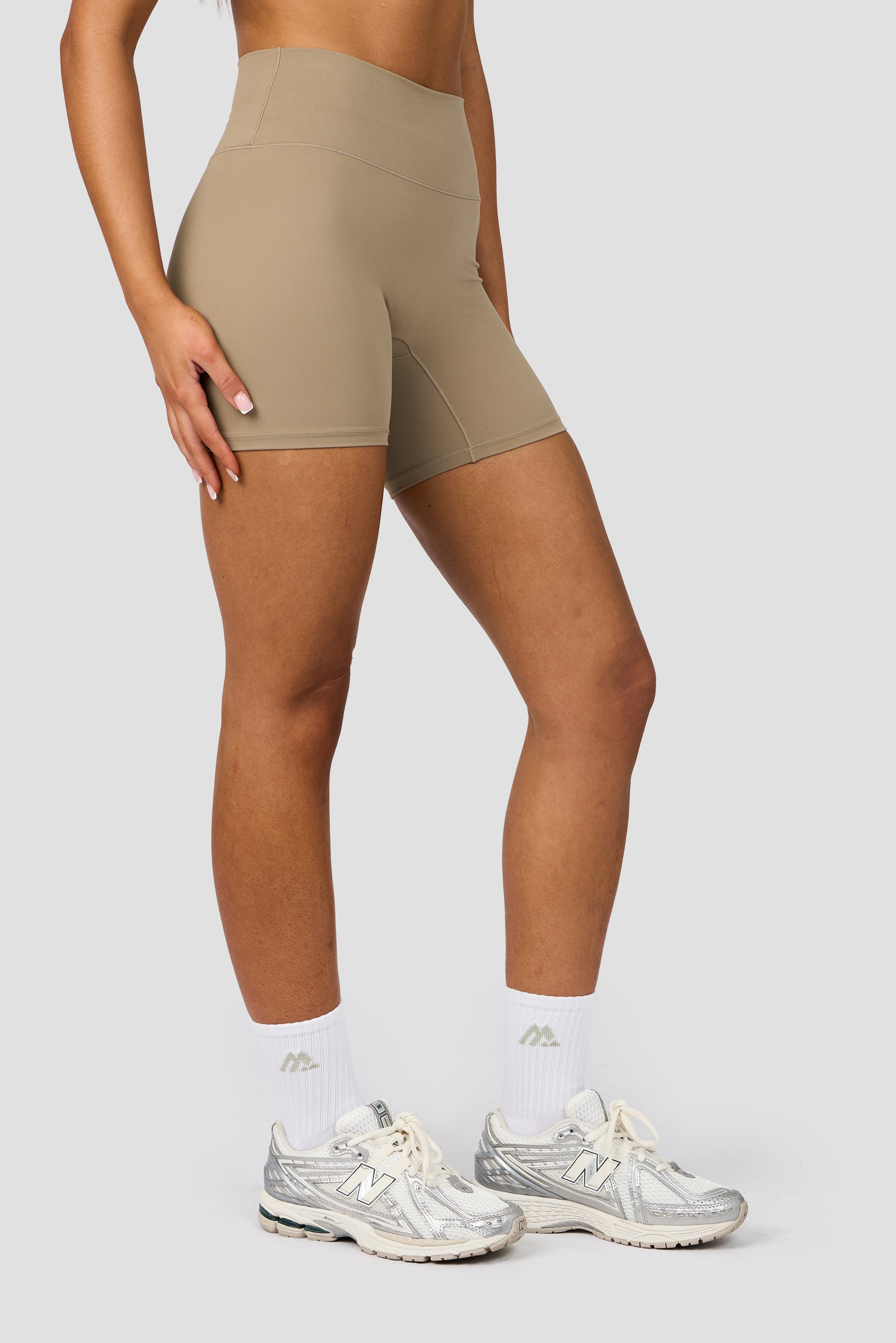 Form Booty Short - Praline