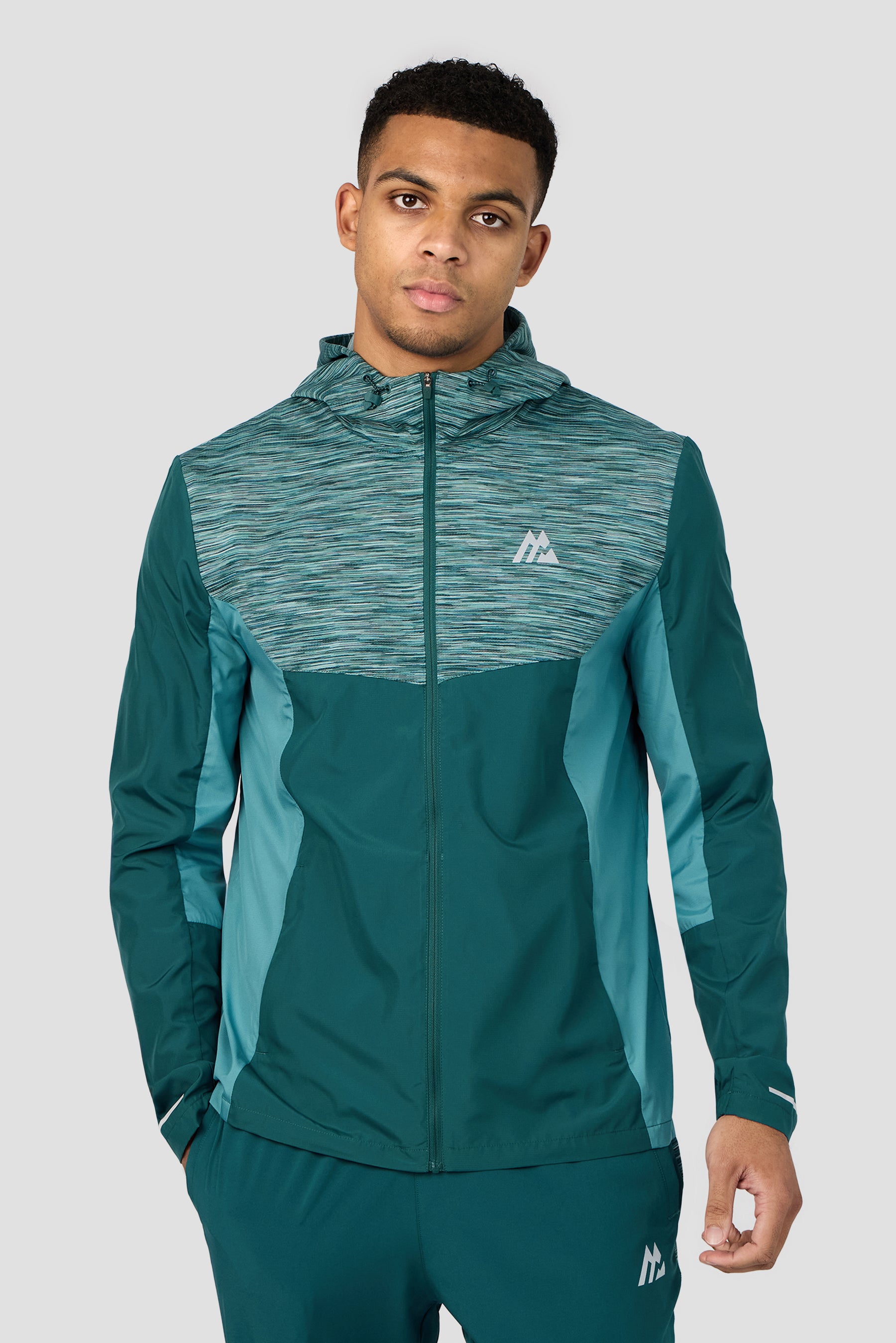 Trail Windbreaker - Light Teal Multi