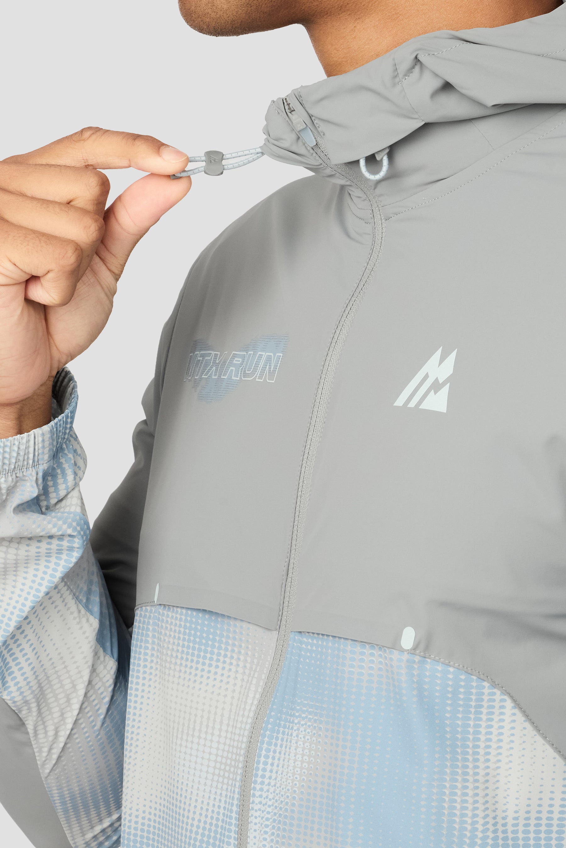 MTX Run Disperse Windbreaker - Platinum Grey