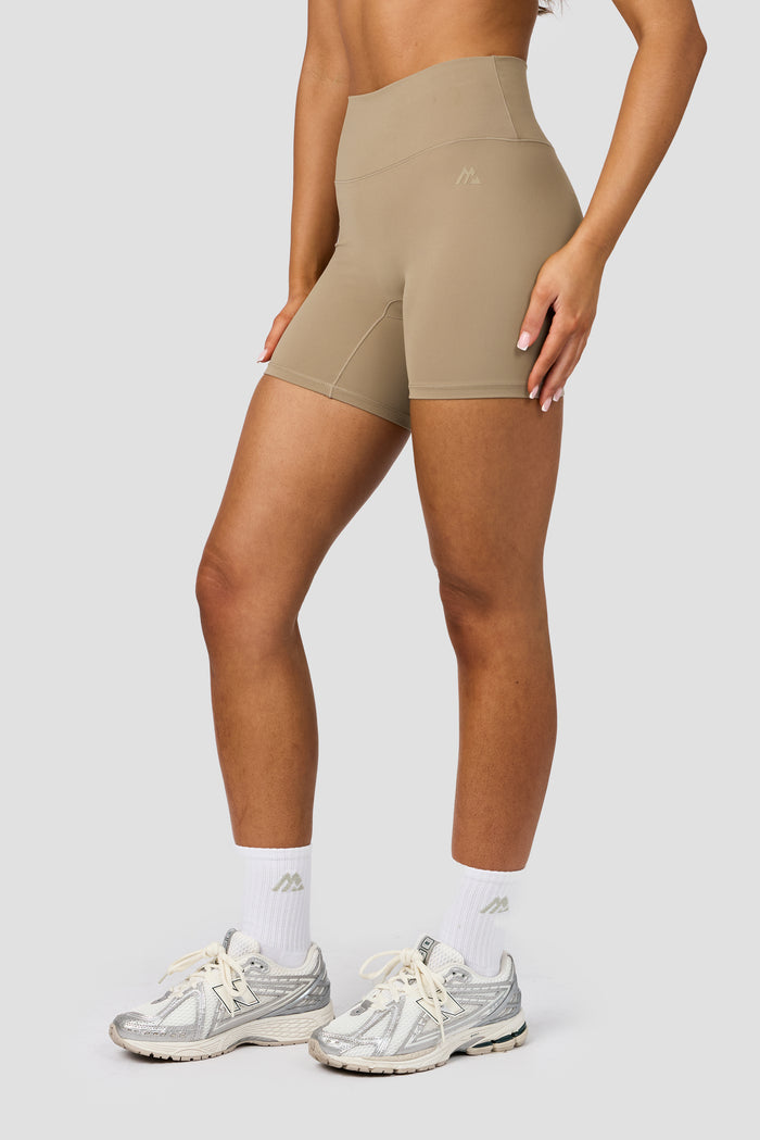 Form Booty Short - Praline