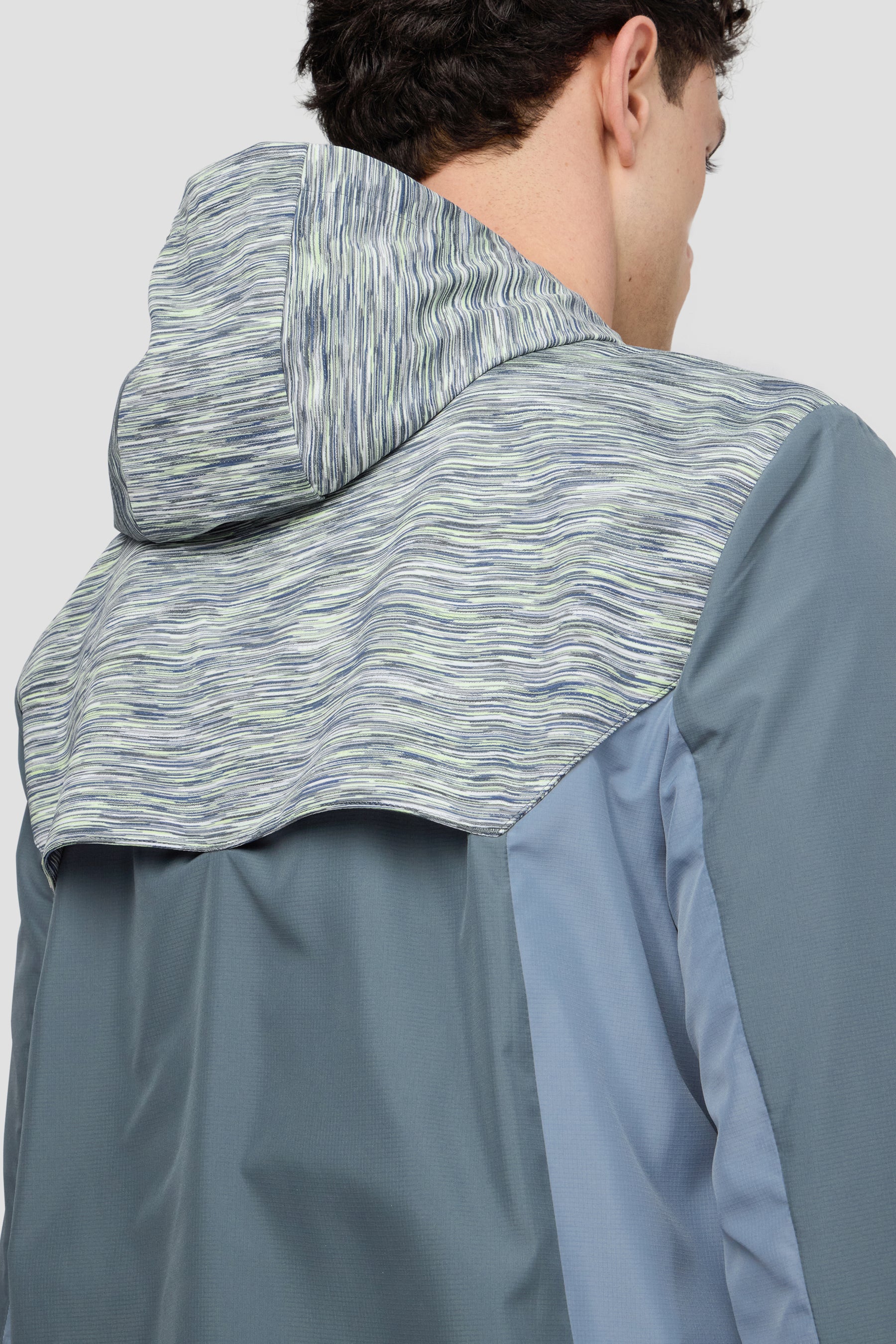 Trail Windbreaker - Grey/Green/White