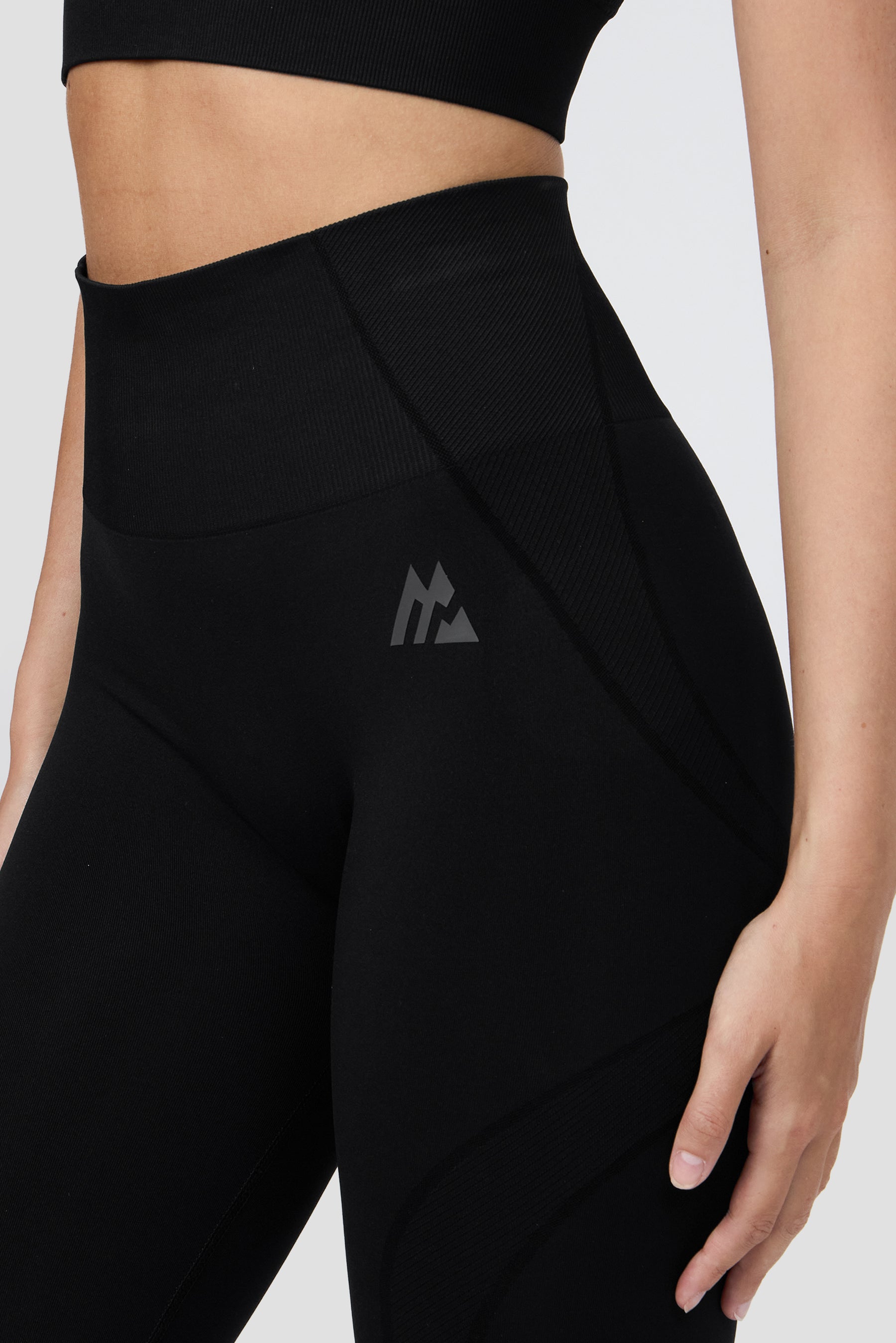 Evolve Seamless Legging - Black