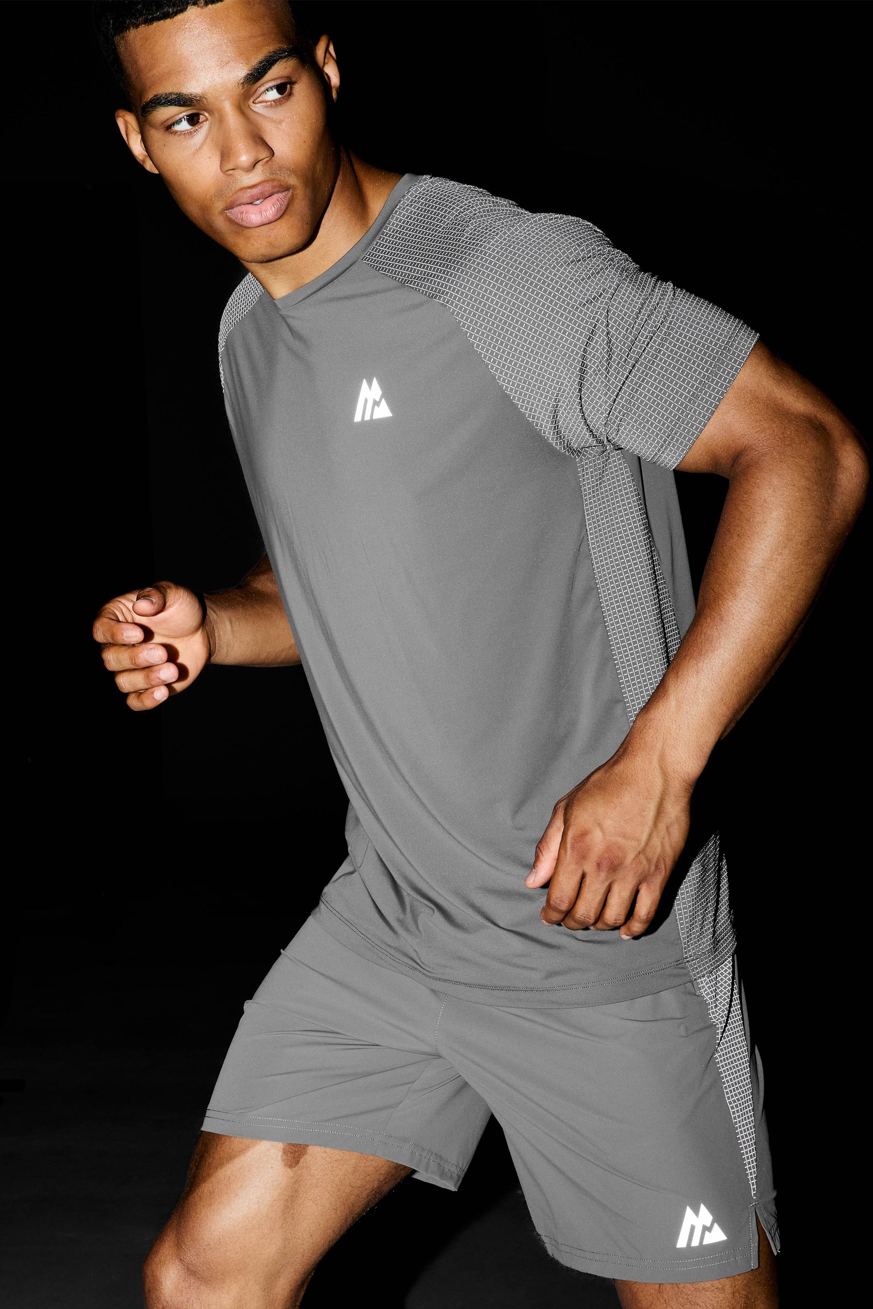 Argent Reflective T-Shirt - Cement Grey