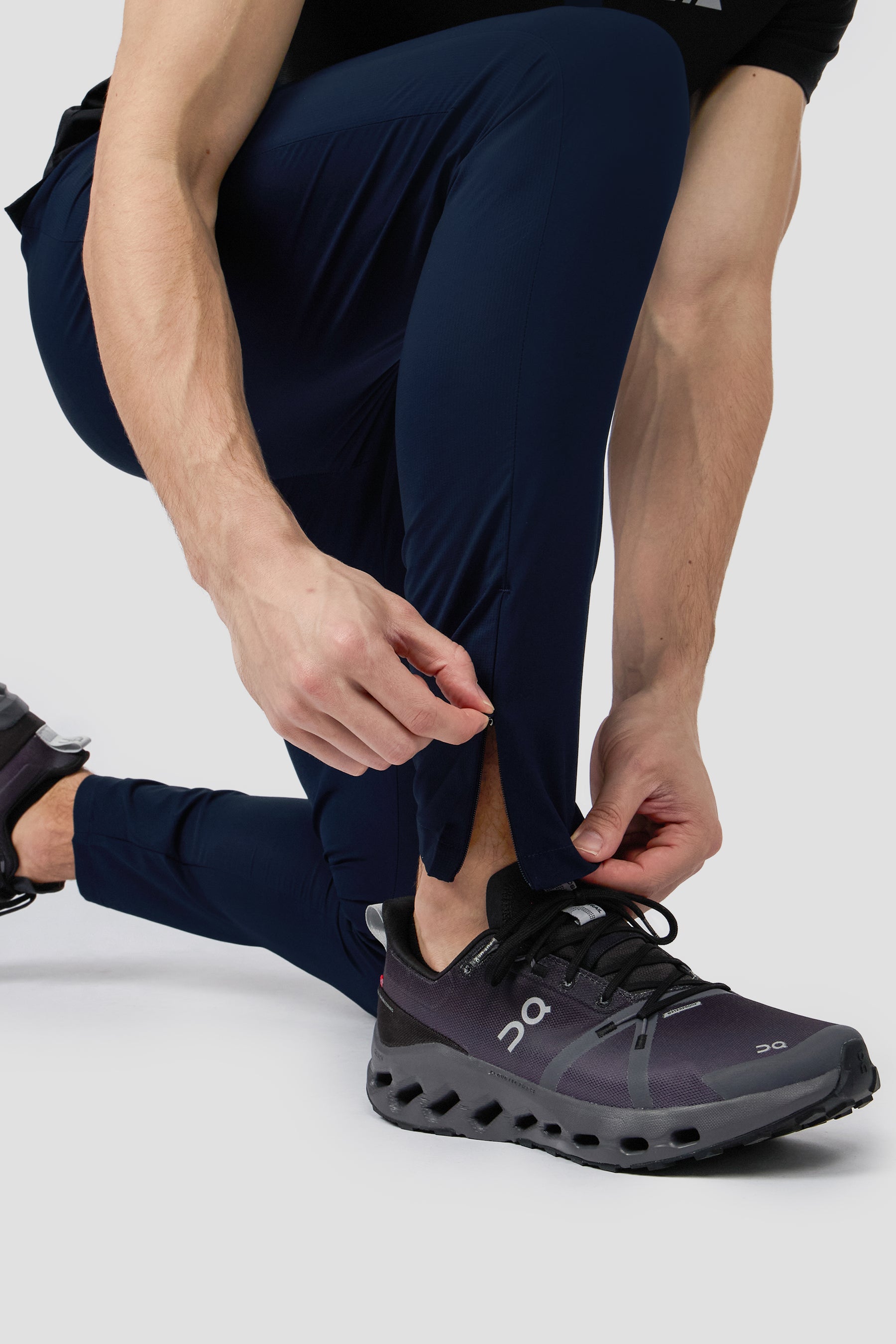 Traverse Pant - Midnight Blue