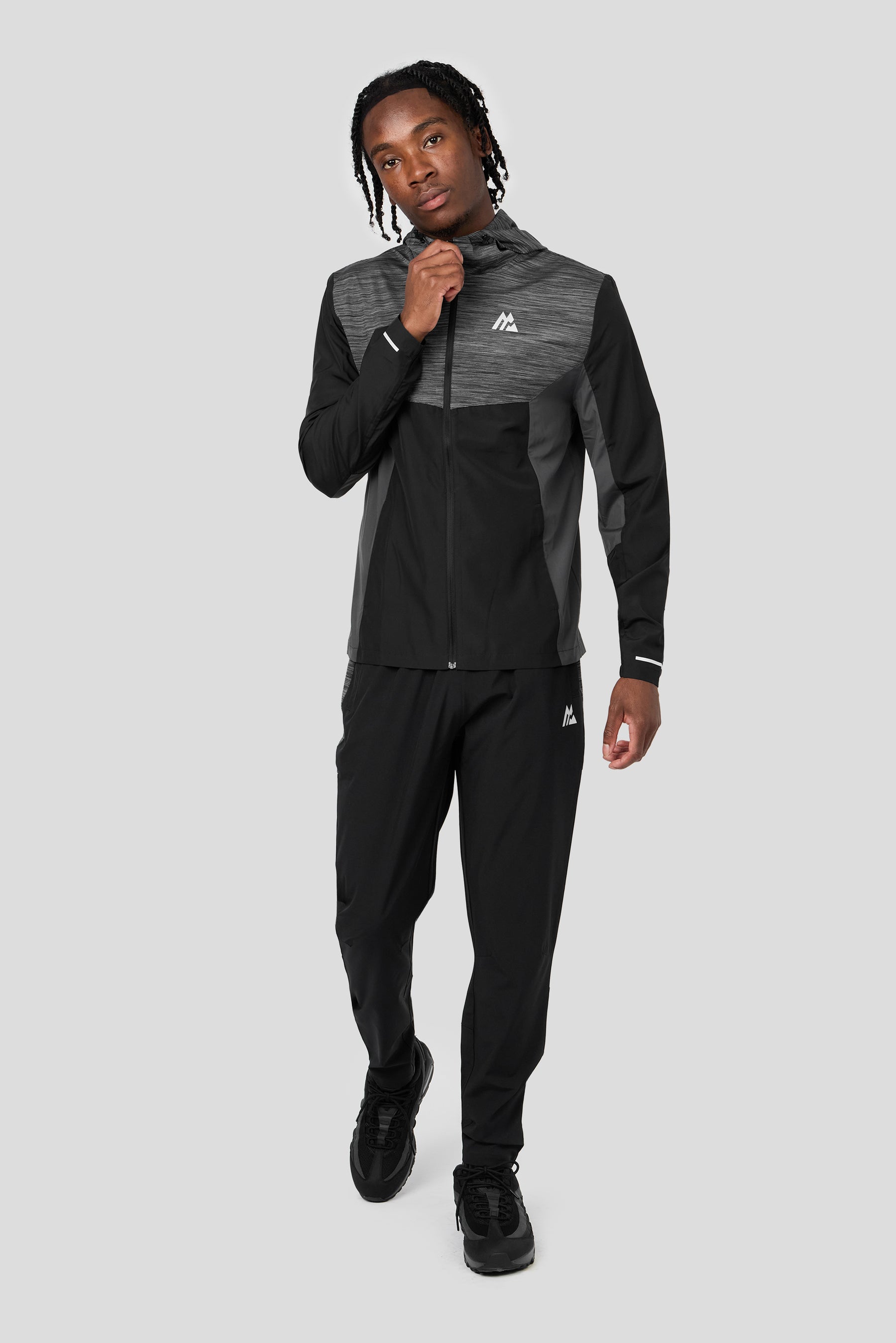 Trail Windbreaker - Black/Grey