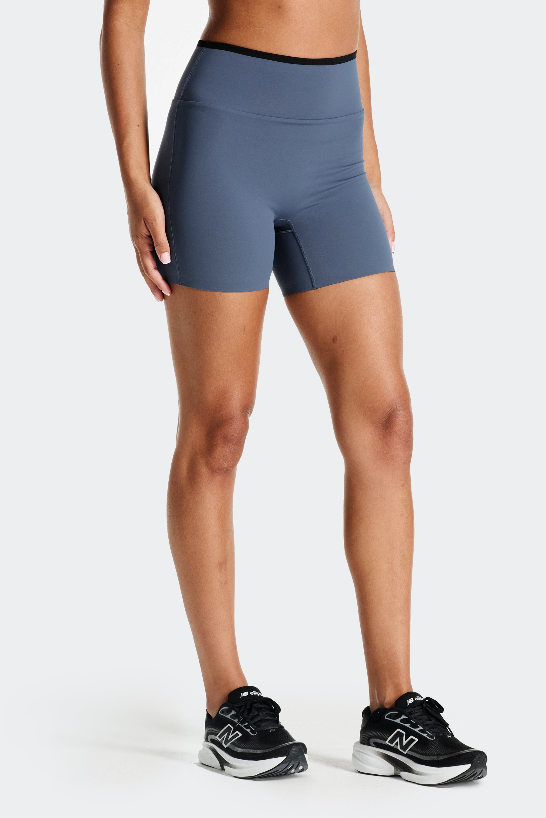 Gemini Short - Black/Greyed Indigo