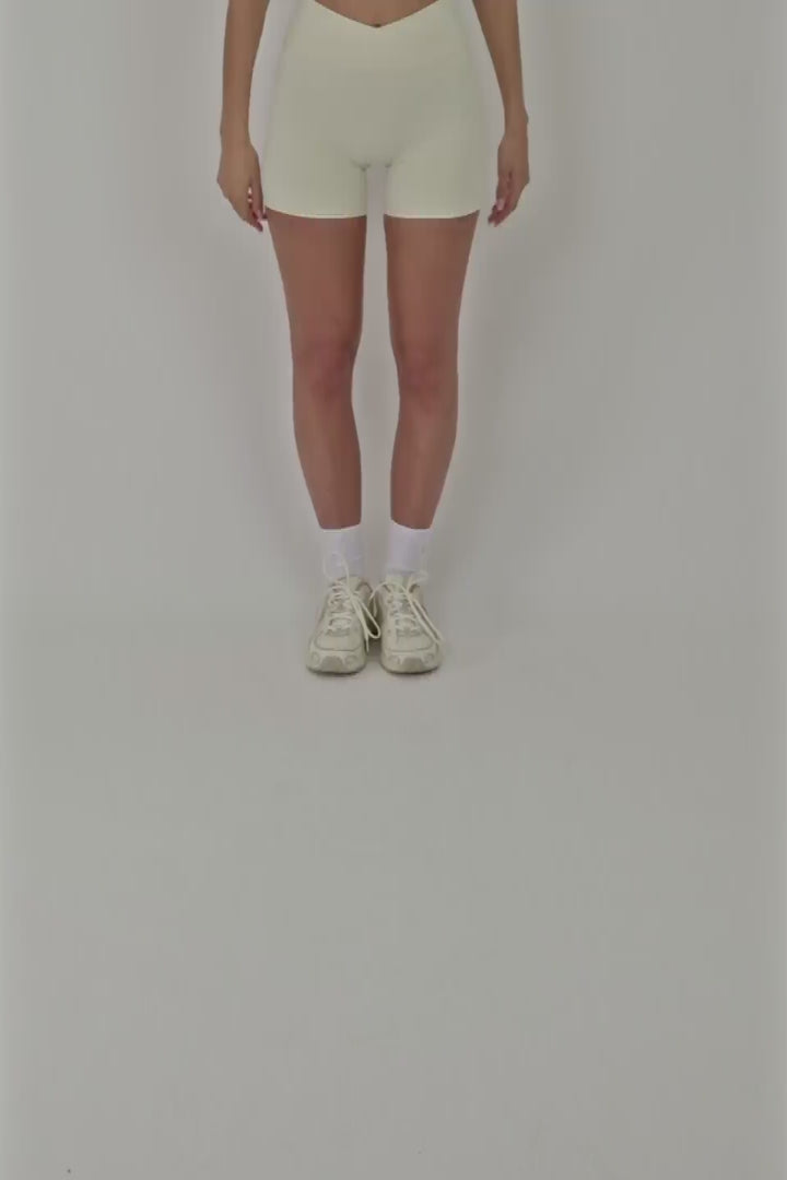 Powder Short - Vanilla Foam