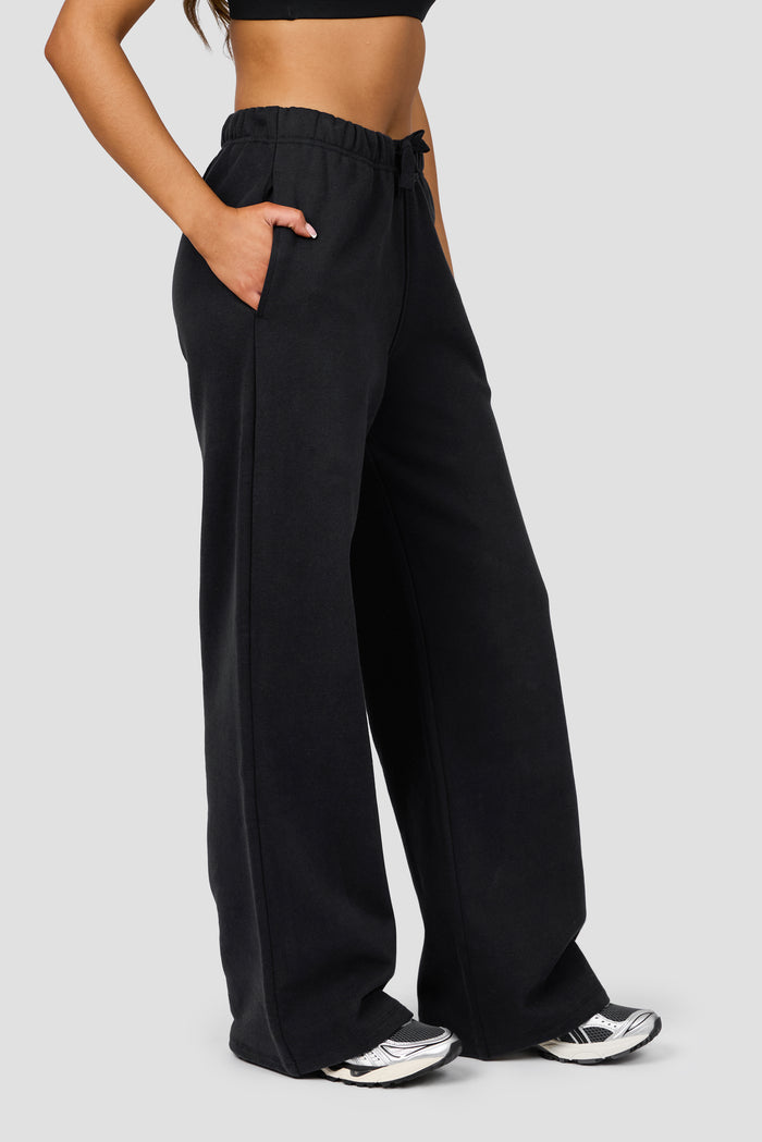 Form Wide Leg Jogger - Black