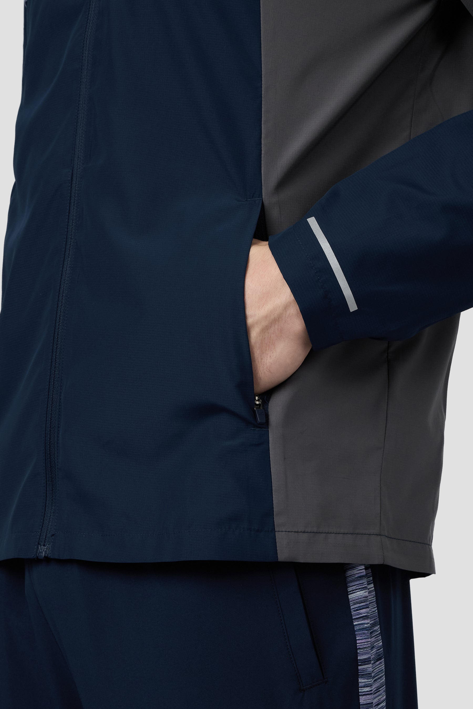 Trail Windbreaker - Navy/Grey/Purple Multi