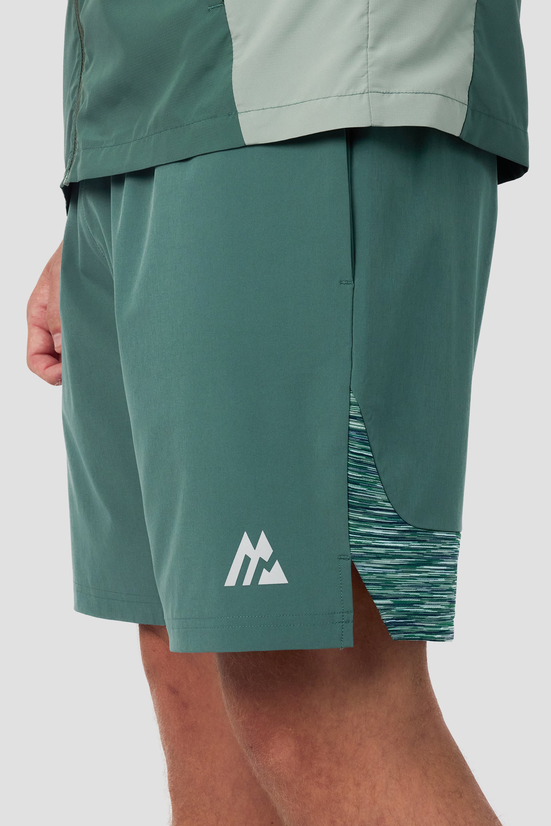 Trail Panel Short - Green/Blue