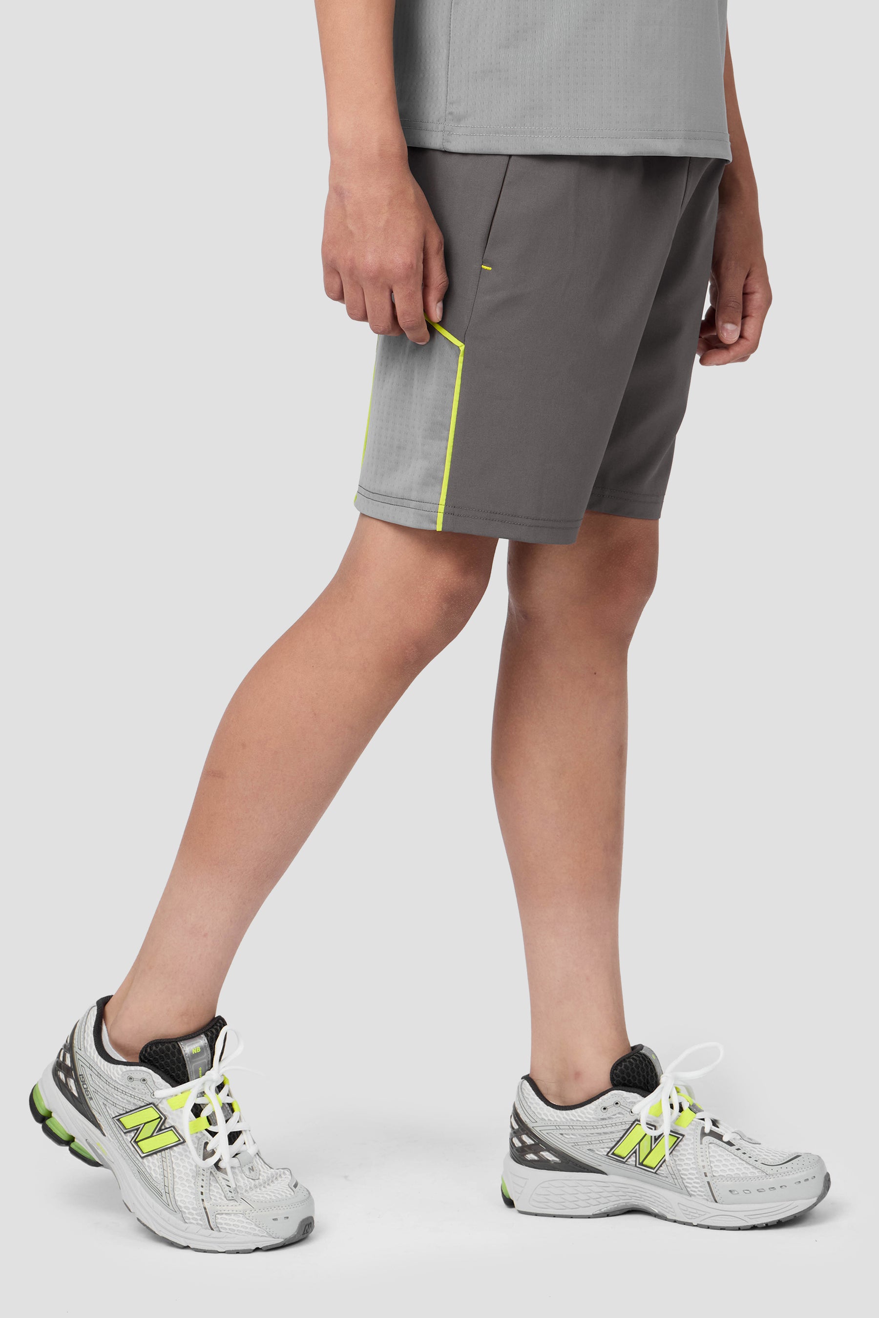 Boys Chroma Short - Cement Grey/Platinum Grey/Electric Lime