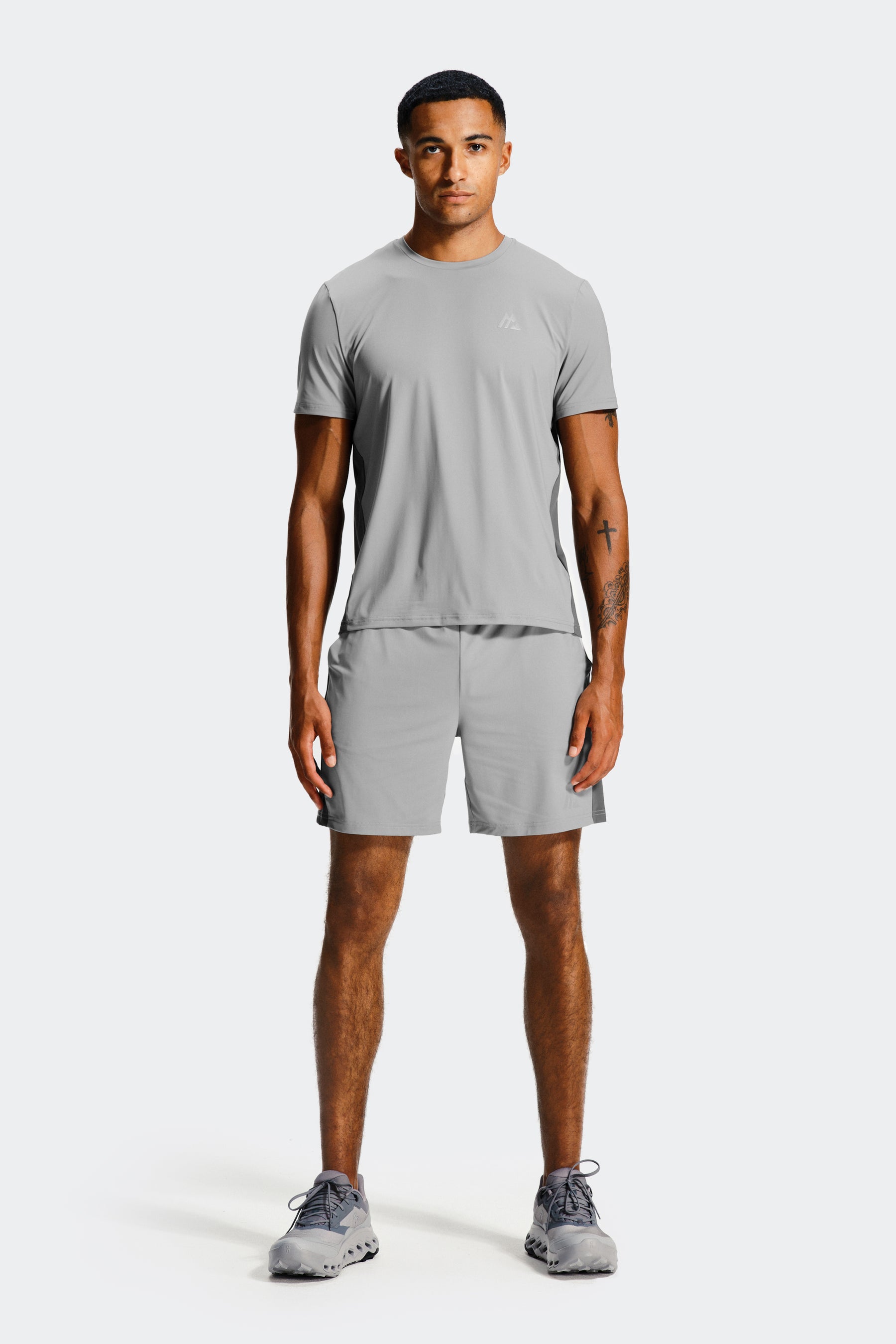 Strive Short - Platinum Grey/Cement Grey/Light Smoke Grey