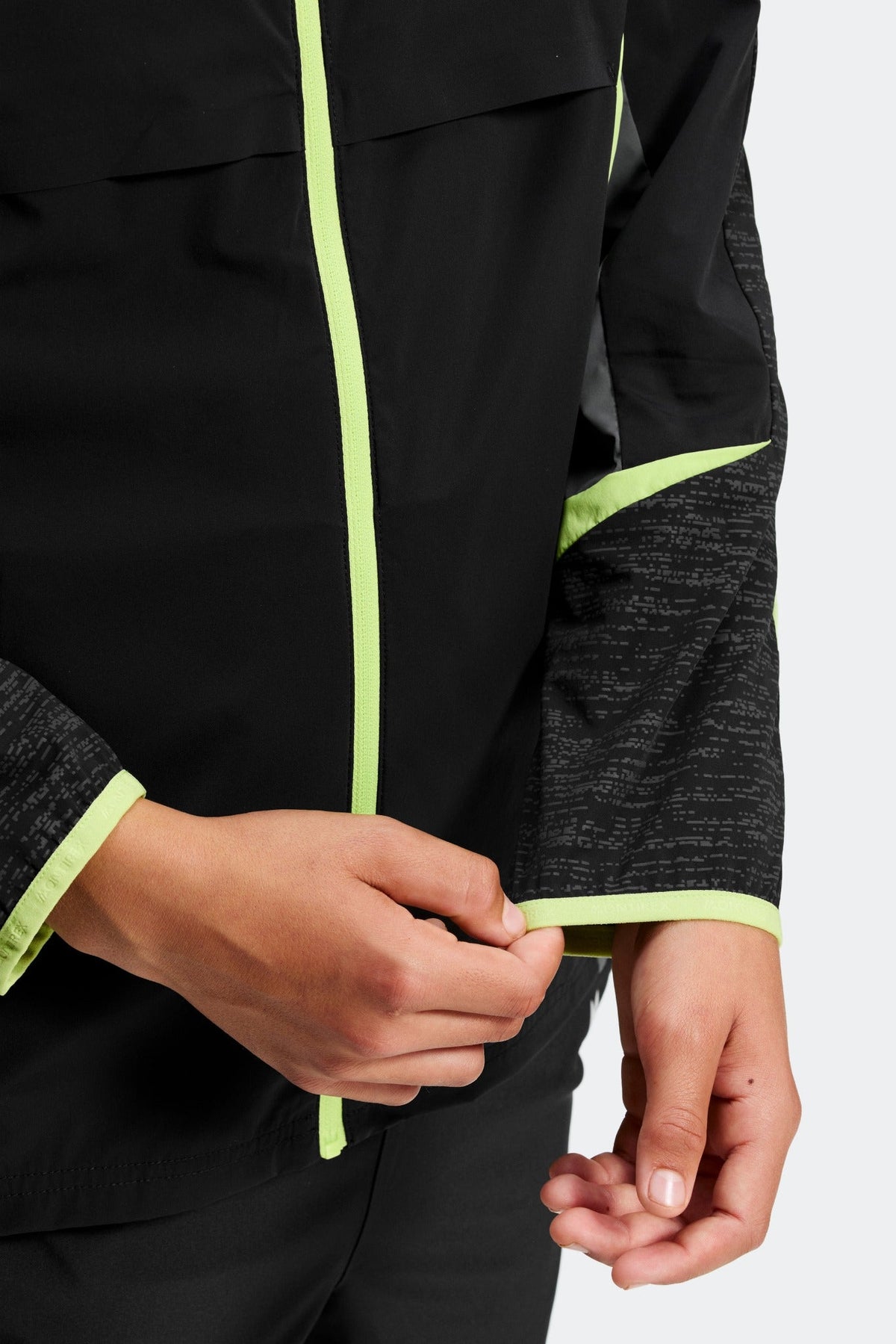 Boys MTX Run Apollo Jacket - Black/Asphalt/Apple Crush