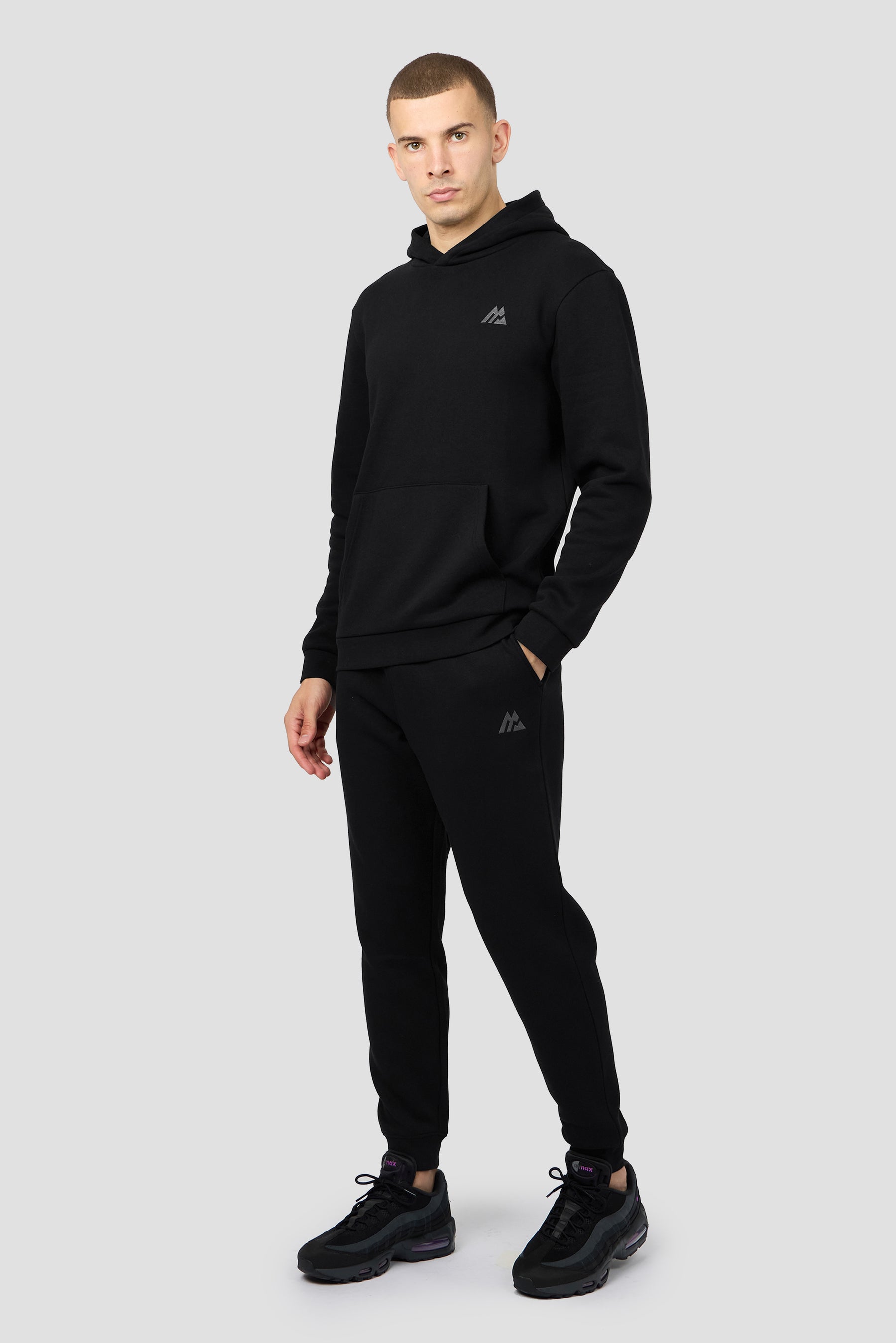 Essential Jogger - Black