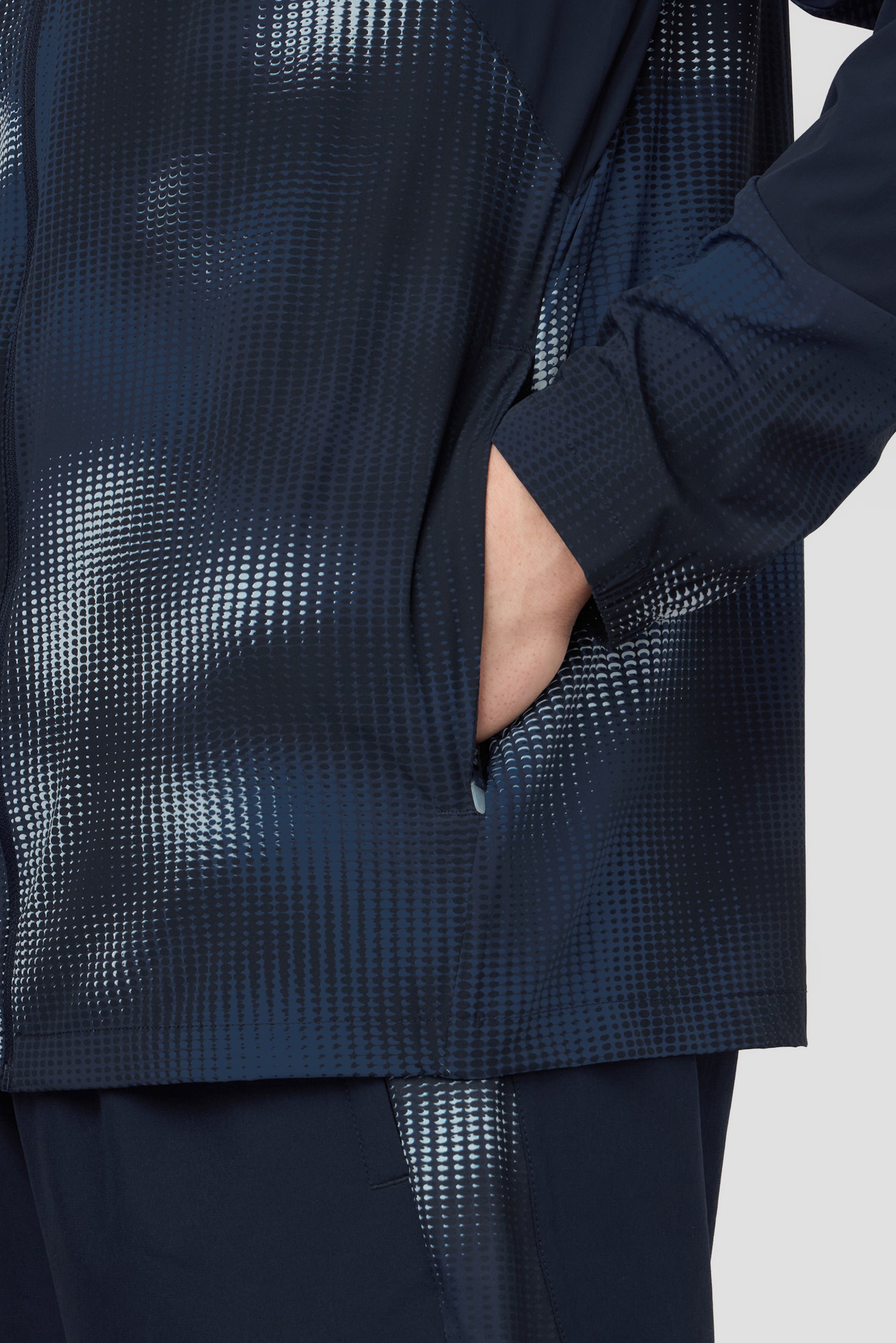 MTX Run Disperse Windbreaker - Midnight Blue